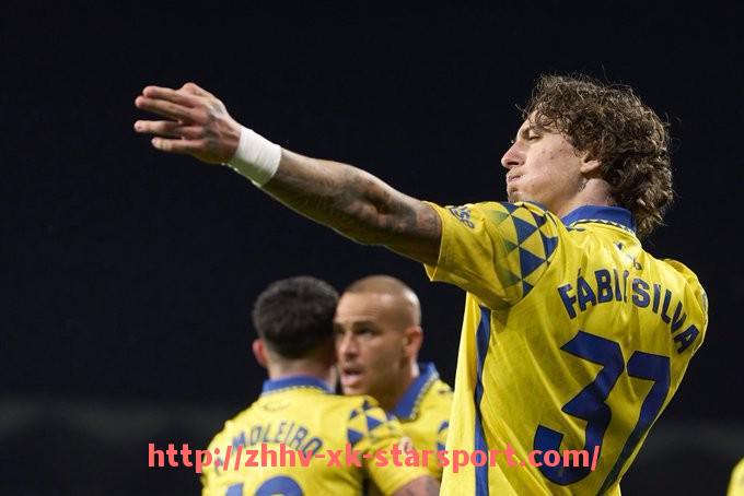 星空体育-世俱杯守门员对比评测报告：扑救反应与指挥能力综合分析